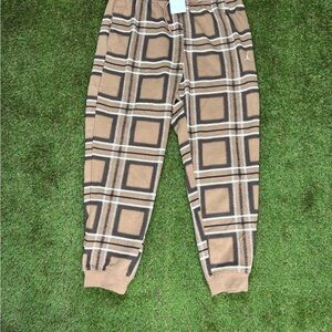 $80...Jordan Essentials Holiday size XL Plaid Fleece Joggers Brown. FV7462 223.